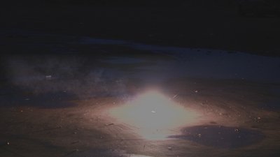 #14970 Pétards NO.4 firecracker with 1 bang  and  green light ( glass paper wrapped)