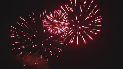 #18682 Cakes 4x1.0"/12x1.8" 16 shots