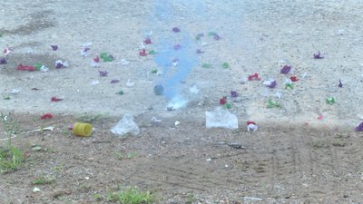 #18389 FIRECRACKERS Mixed firecrackers B of 5pcs (Flash with blasting pearl,Explosion sound,Gold spinner with spark,Party poppers with paper tape,Candy firecrackers with blasting pearl)