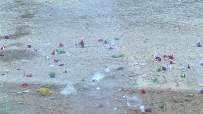 #18389 FIRECRACKERS Mixed firecrackers B of 5pcs (Flash with blasting pearl,Explosion sound,Gold spinner with spark,Party poppers with paper tape,Candy firecrackers with blasting pearl)