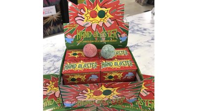 #8223 Hand balls （crash and big bang）
