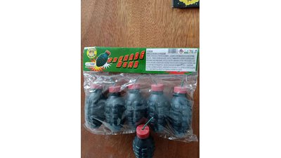 #25457 FIRECRACKERS antitank grenade cracker with fuse