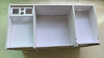 #27101 Skin care product storage box with mirror