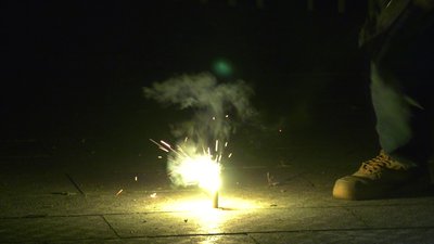 #27206 FIRECRACKERS green light fuse cannon.