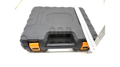 #28791 Trimming tree branches with scissors