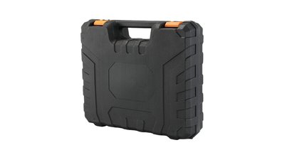 #28791 Trimming tree branches with scissors