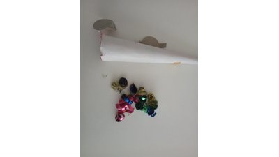 #17119 Popper toys with long color ribbon (Cone)