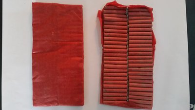 #8129 BUNCH OF FIRECRACKERS 100 Small bunch of fireworks